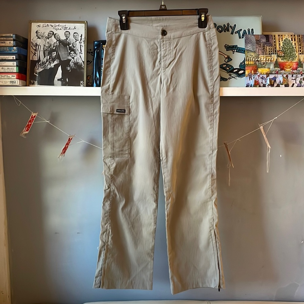 Athleta Hiking Cargo pants S